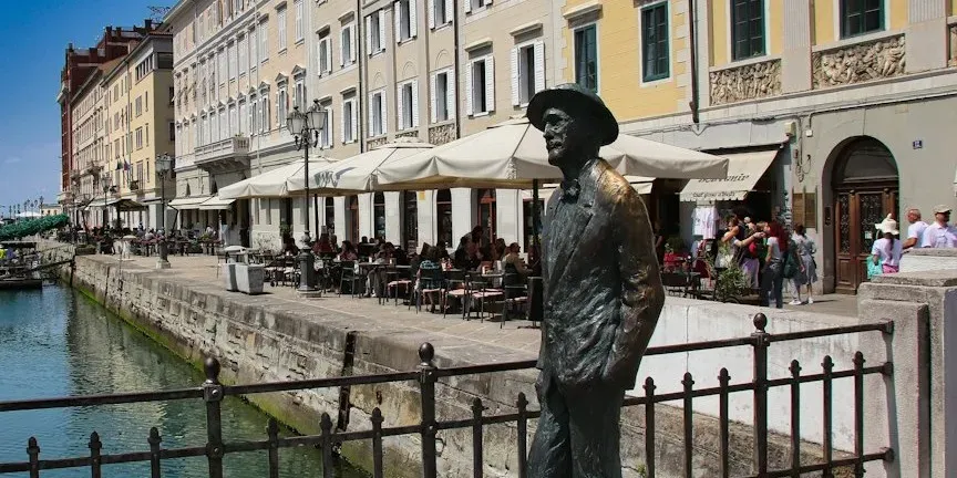 10. Dubliners by James Joyce (Image Credits: Unsplash)