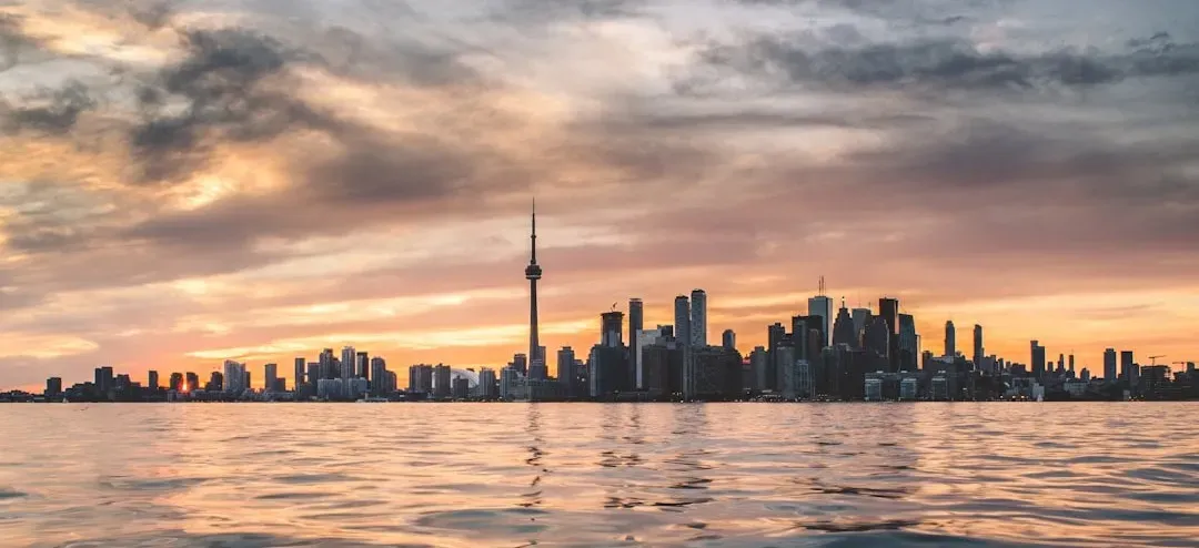 2. Chicago (2002) – Set in Chicago, filmed in Toronto (Image Credits: Unsplash)
