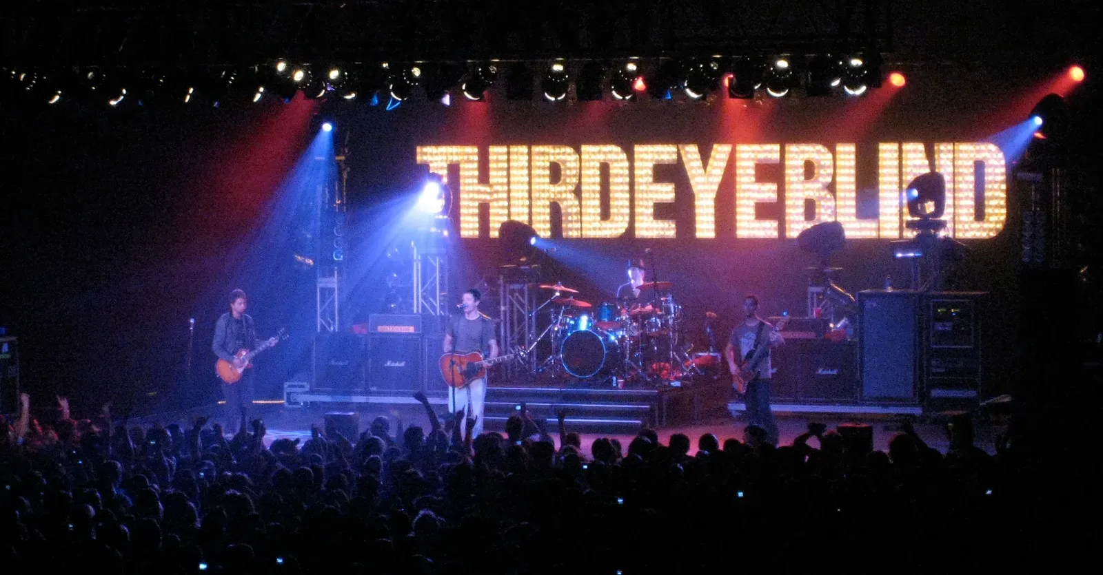 3. "Semi-Charmed Life" by Third Eye Blind (Image Credits: Wikimedia)