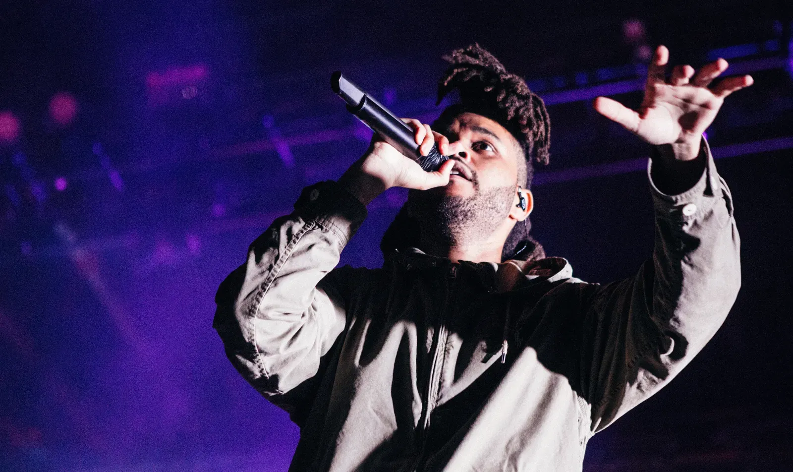 2. Blinding Lights – The Weeknd (2019) (Image Credits: Wikimedia)