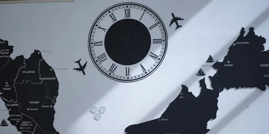 Time Zones Continue to Shape Politics Right Now (Image Credits: Unsplash)