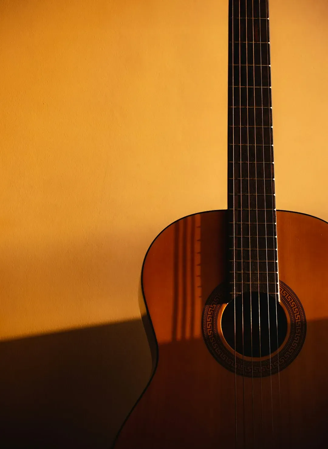 4. "Louie Louie" by The Kingsmen traces back to a Latin dance tune played backstage (Image Credits: Unsplash)