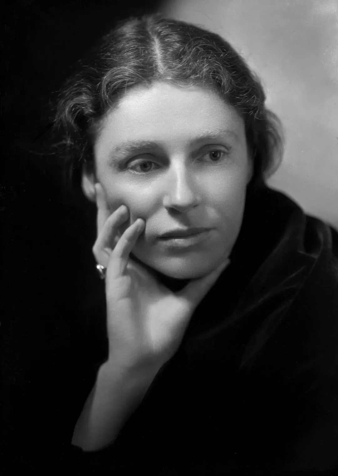 Kathryn Stockett's Sole Southern Voice (Image Credits: Unsplash)