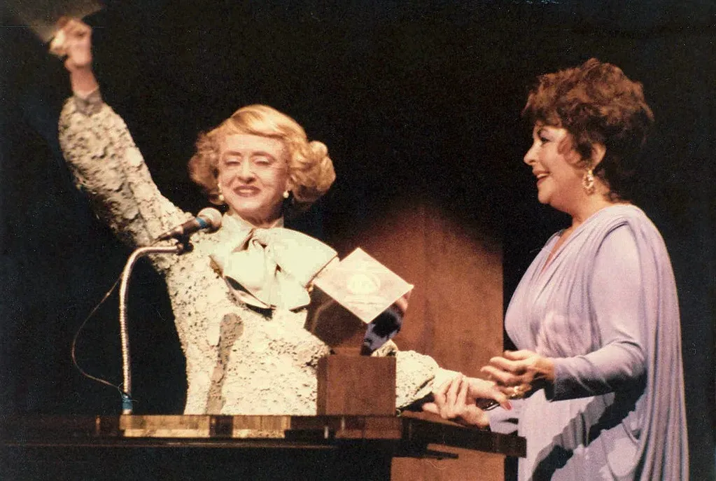 Bette Davis and Warner Bros. (Image Credits: Flickr)