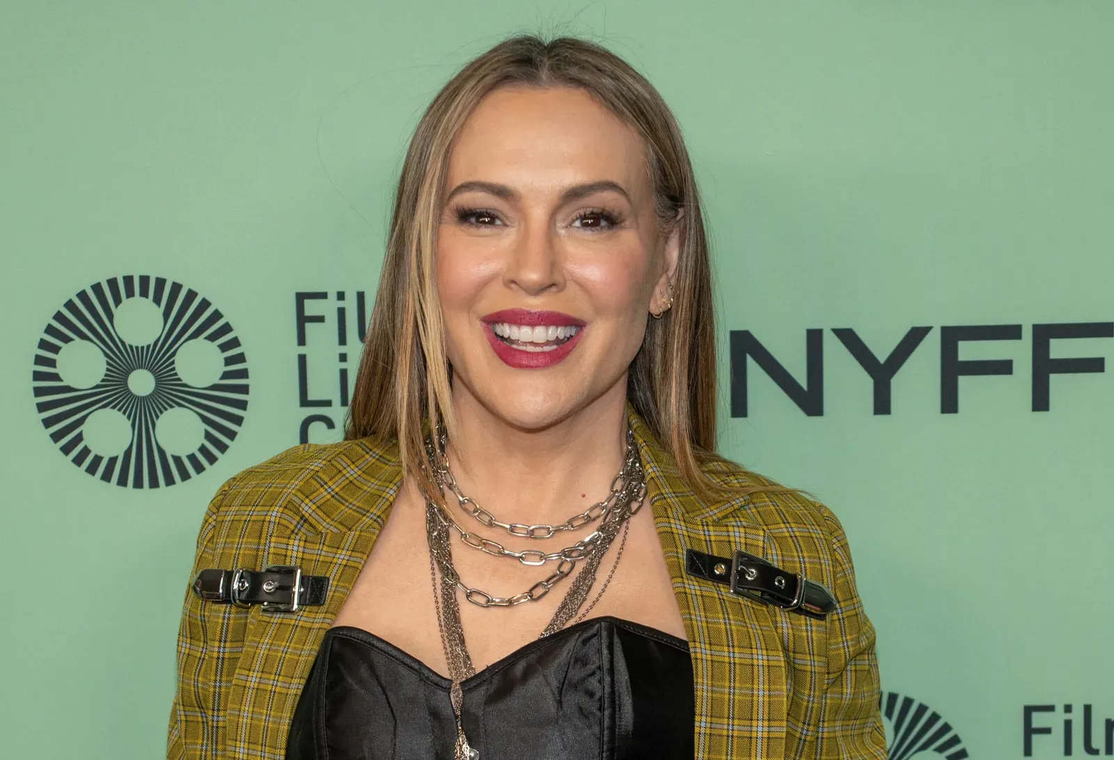 5. Alyssa Milano Built a Fashion Brand for Female Sports Fans (Image Credits: Wikimedia)