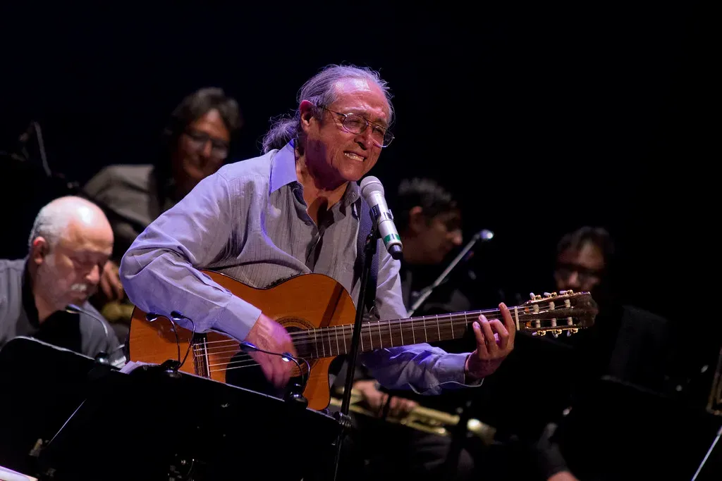Critics heard something the charts missed (Secretaría de Cultura CDMX, Flickr, CC BY-SA 2.0)