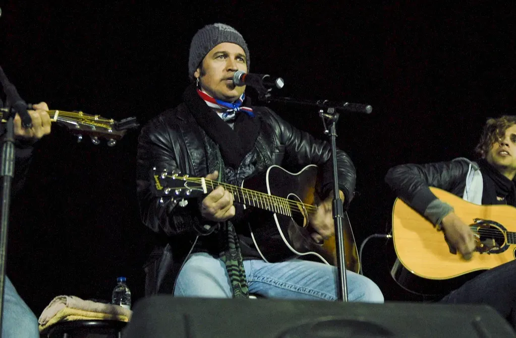 5. Billy Ray Cyrus Prioritizing Work Over Miley's Wellbeing (Image Credits: Flickr)
