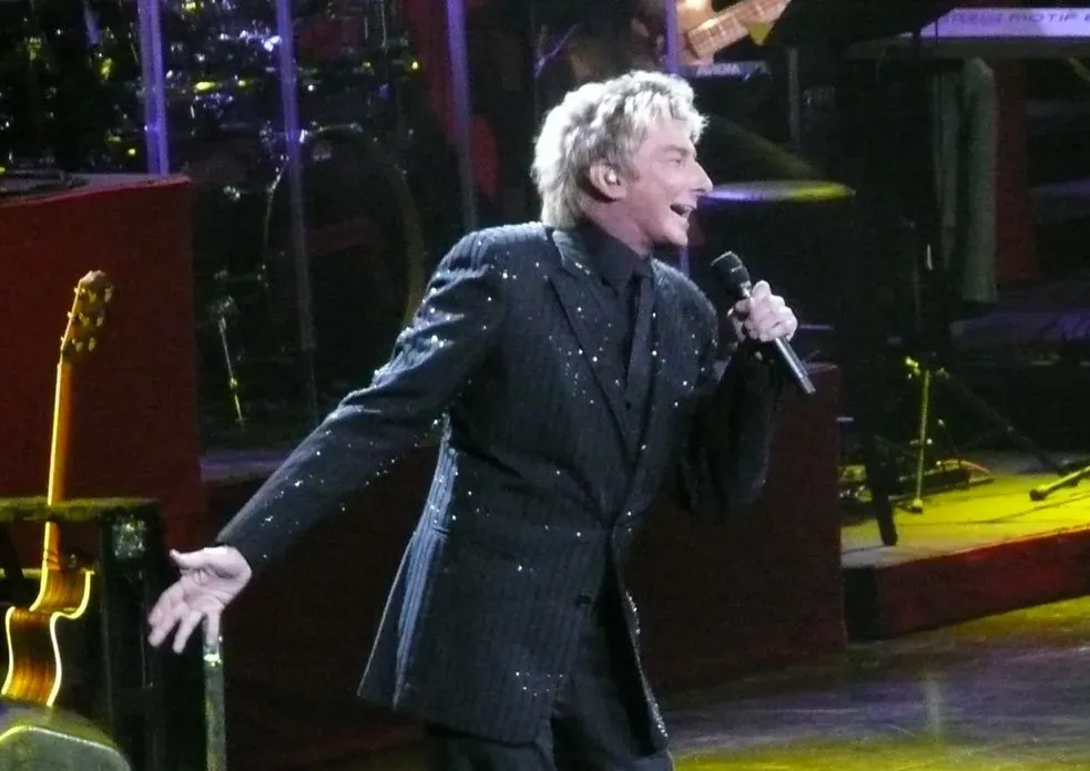 Barry Manilow (Image Credits: Flickr)