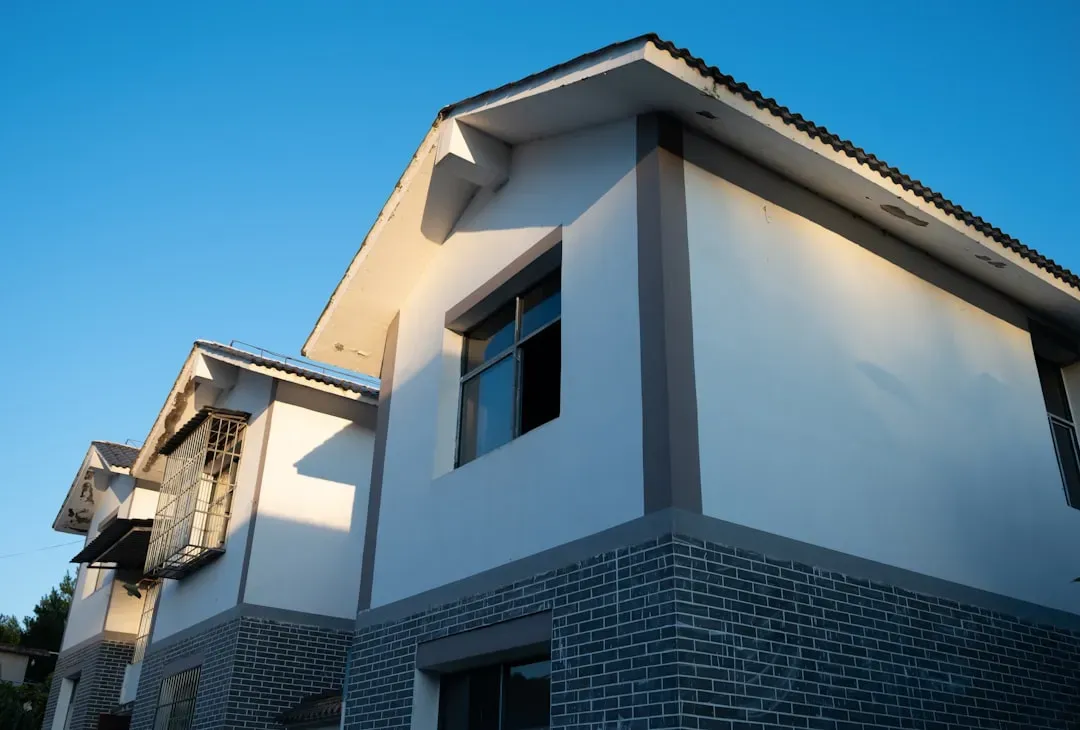 The True Cost of Purchase: Where Manufactured Homes Win (Image Credits: Unsplash)