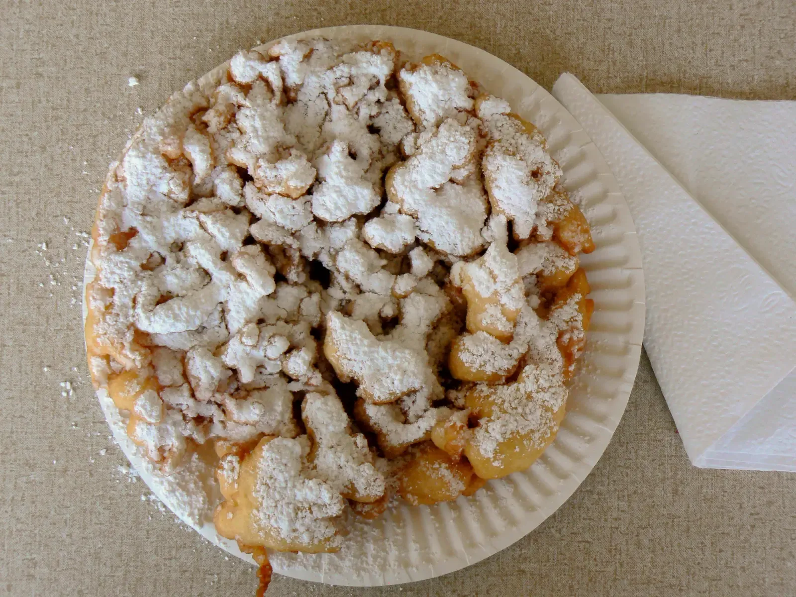 Funnel Cakes at State Fairs, USA (Image Credits: Wikimedia)