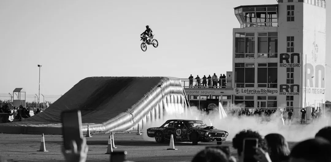 Mixing Practical Stunts With Digital Effects (Image Credits: Unsplash)