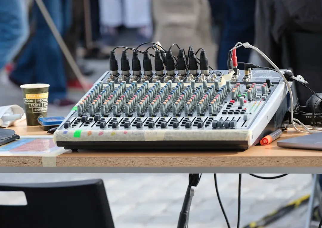 Polygon Live LDN Transforms Sound with 360-Degree Spatial Audio (Image Credits: Unsplash)