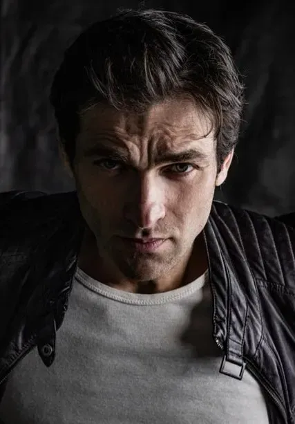 7. Milo Ventimiglia's return trip that never happened (Image Credits: Pexels)