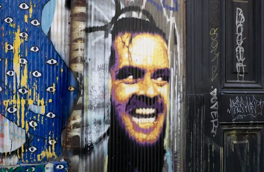 Jack Nicholson and the talk show host who broke through a door (Image Credits: Unsplash)