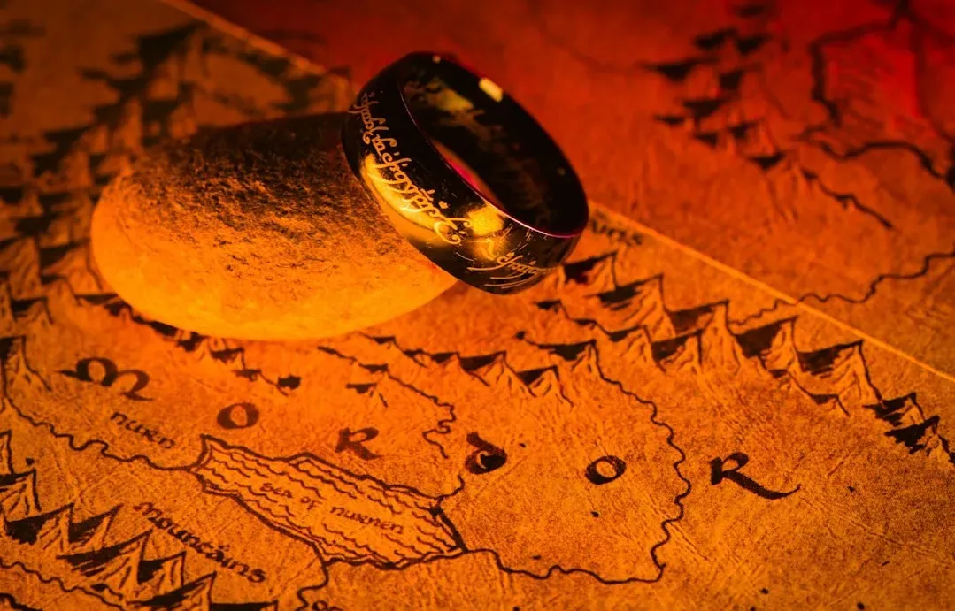 2. Stuart Townsend - The Lord of the Rings (2001) (Image Credits: Unsplash)