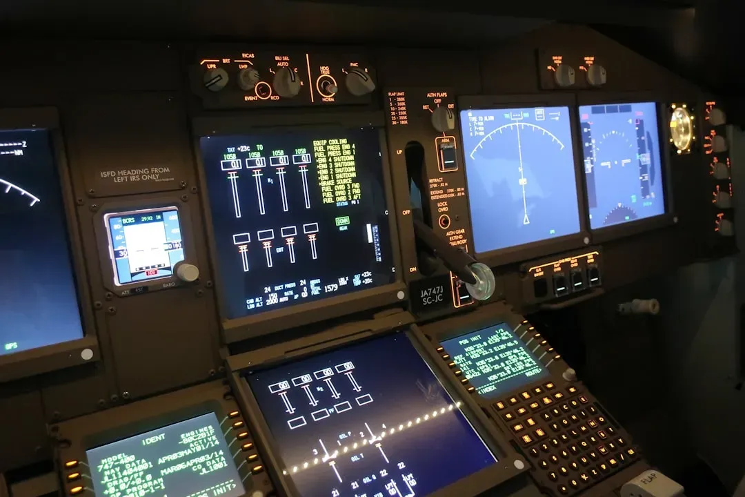 The Air Traffic Controller Crisis Nobody Wanted to Admit (Image Credits: Unsplash)