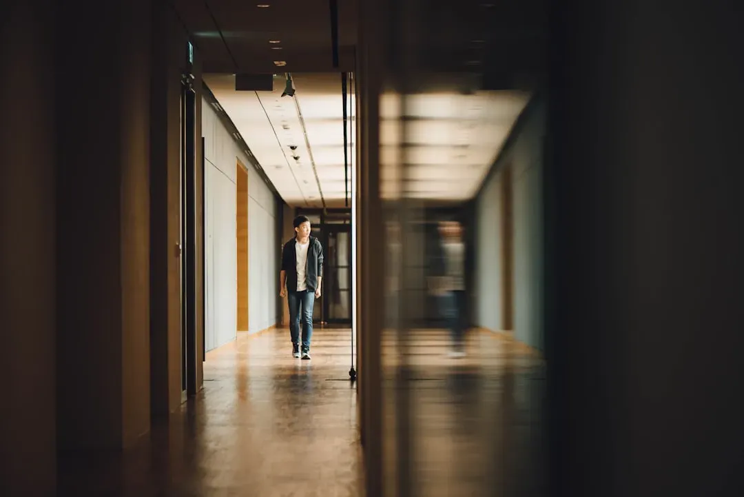 7. "I Don't Like Mondays" by The Boomtown Rats – When Music Confronted Mass Violence (Image Credits: Unsplash)