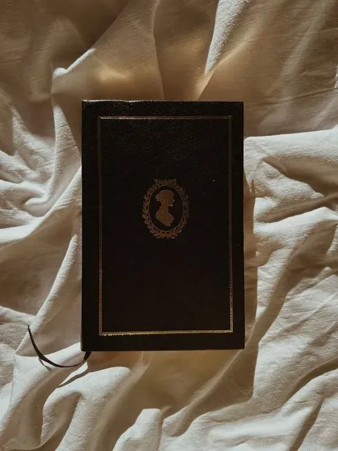 Middlemarch by George Eliot (Image Credits: Pexels)
