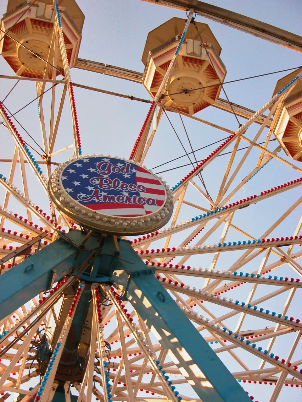 The Midway: Old-School Carnival Vibes (Image Credits: Stocksnap)