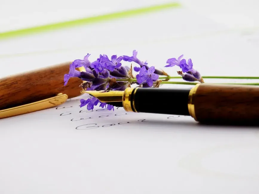 13. Lewis Carroll's Devotion to Purple Ink (Image Credits: Pexels)