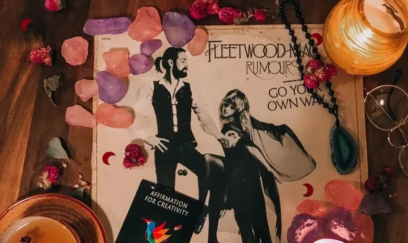 2. Fleetwood Mac (Image Credits: Pexels)