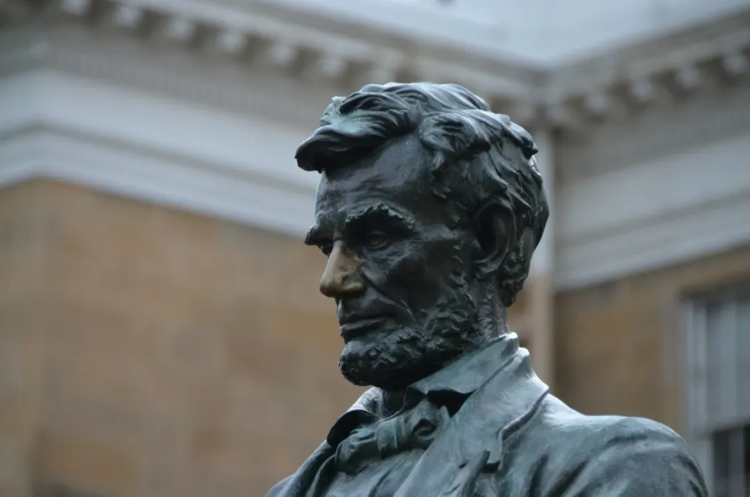 Abraham Lincoln and Joshua Speed: the friendship that shaped a young politician (Image Credits: Unsplash)