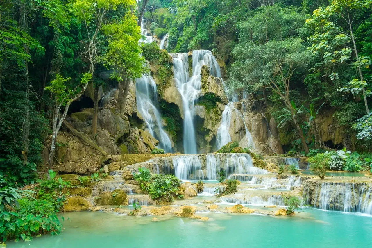 7. Kuang Si Falls, Laos – The Beach and Other Southeast Asian Productions (Image Credits: Pixabay)