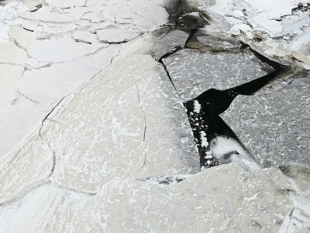 The Freeze-Thaw Cycle: Nature's Pothole Machine (Image Credits: Unsplash)