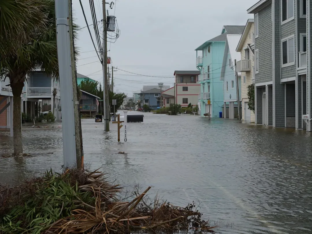 Compound Flooding: When Storm Surge and Rainfall Hit at Once (Image Credits: Unsplash)