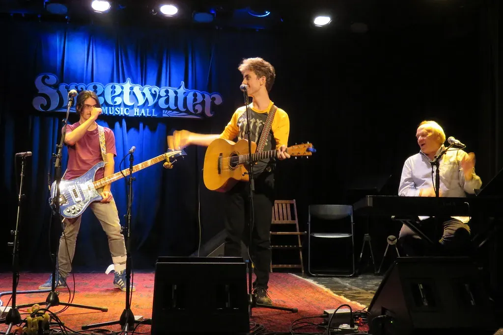 2. Songs Keep Getting Shorter (fabola, Flickr, CC BY-SA 2.0)