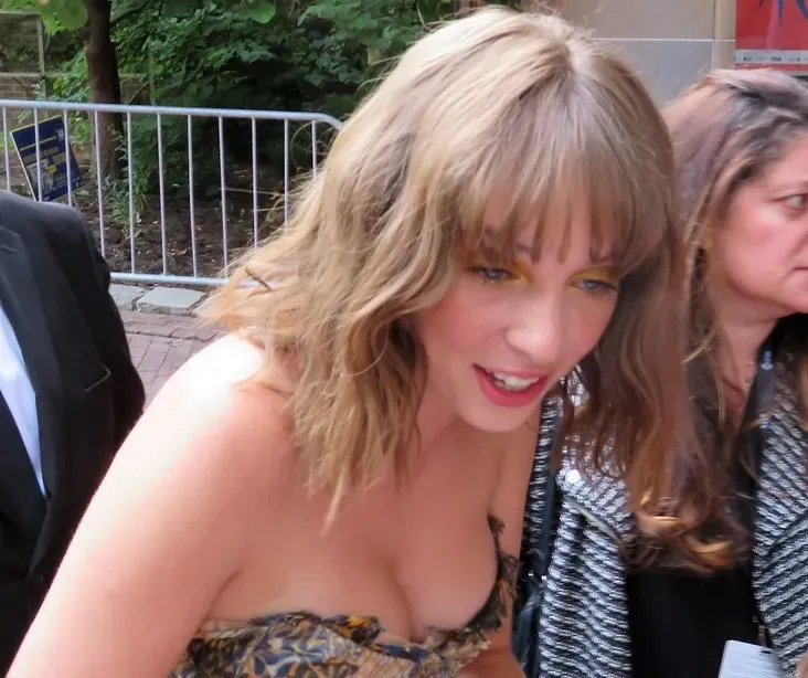 2. Maya Hawke (Image Credits: Flickr)