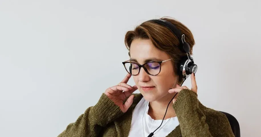 Soft Cell's "Tainted Love" started as a B-side nobody noticed (Image Credits: Pexels)
