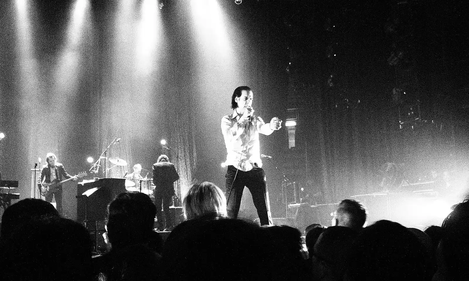 6. Nick Cave: from The Birthday Party's chaos to atmospheric film scores with Warren Ellis (Image Credits: Wikimedia)