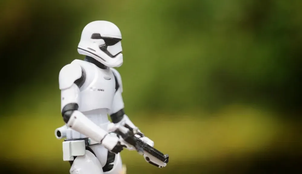 The Kenner toy deal and the merchandise-friendly sidekick (Image Credits: Rawpixel)
