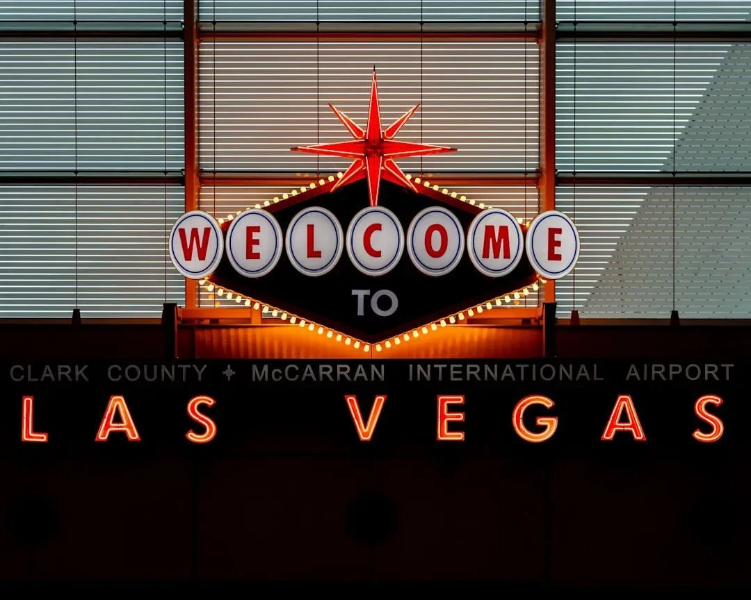 Neon and Las Vegas: A Love Story That Started in the 1920s (Image Credits: Unsplash)