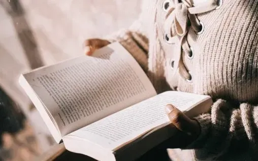 2. The Silent Patient by Alex Michaelides (Image Credits: Pexels)