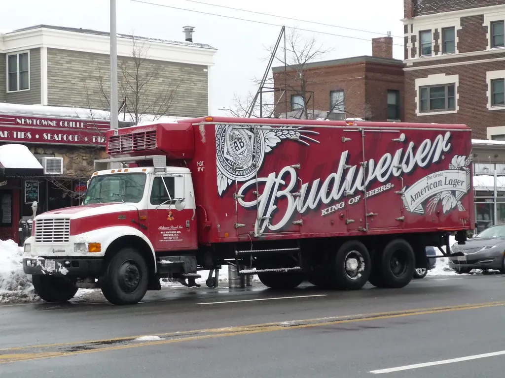 6. Open Containers Are Illegal - Even for Passengers (Image Credits: Flickr)