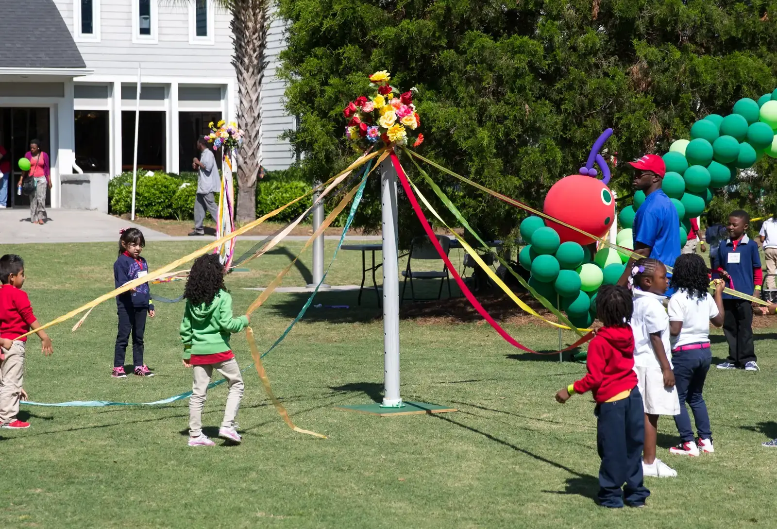 Ring Around the Rosie: Not About the Plague After All (Image Credits: Wikimedia)