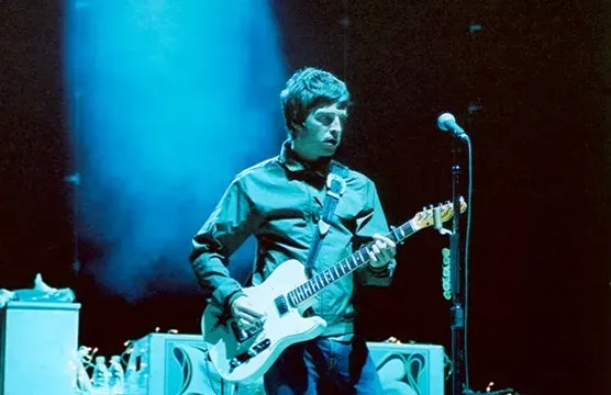 Oasis: sixteen years apart, then back on stadium stages (Image Credits: Wikimedia)
