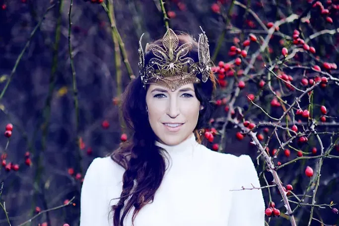 Mayim Bialik: from sitcom star to neuroscientist and game show host (Image Credits: Flickr)