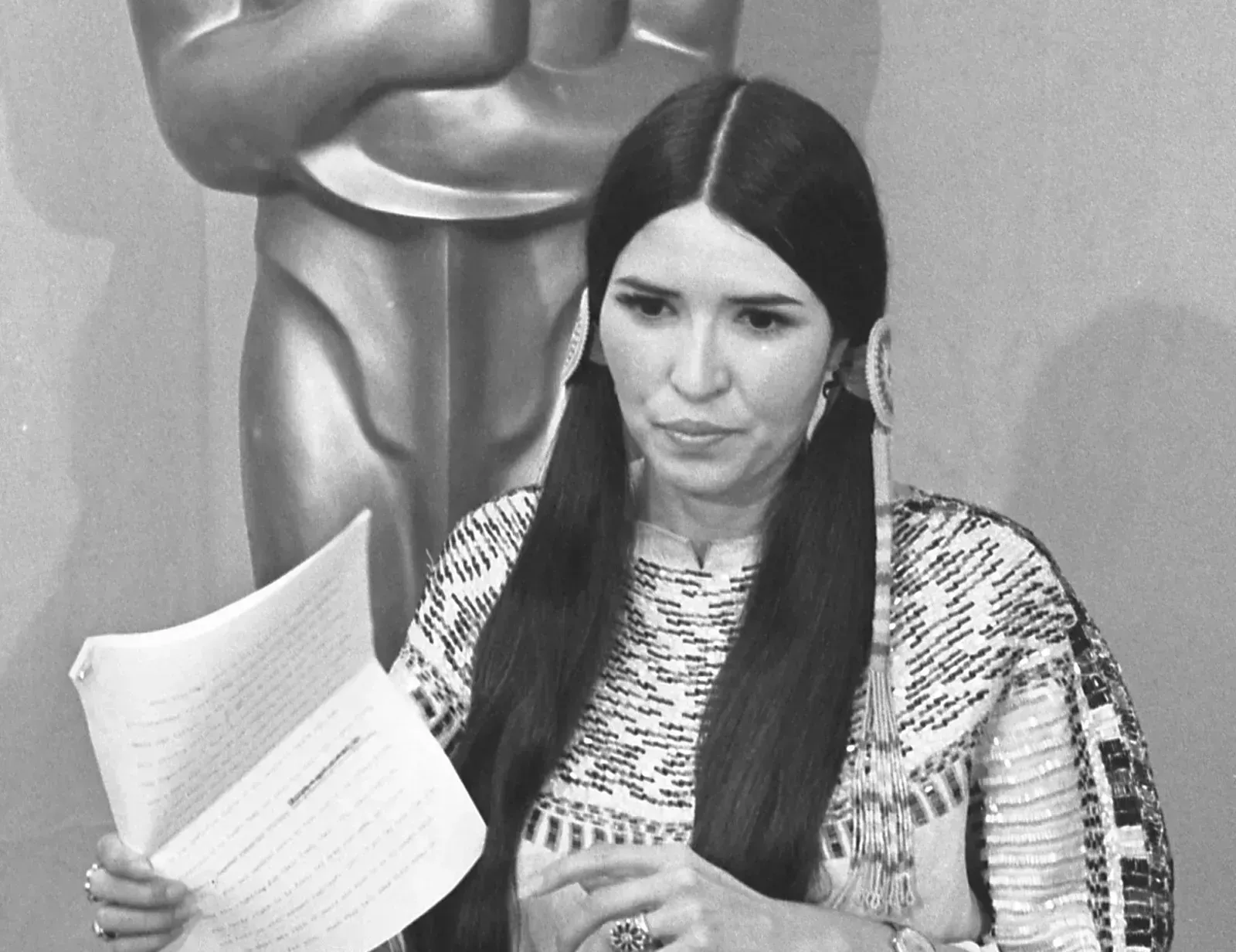 6. Sacheen Littlefeather's abbreviated protest for Marlon Brando (Image Credits: Wikimedia)
