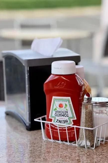 Sauce Dispensers Are Low Tech (Image Credits: Pexels)