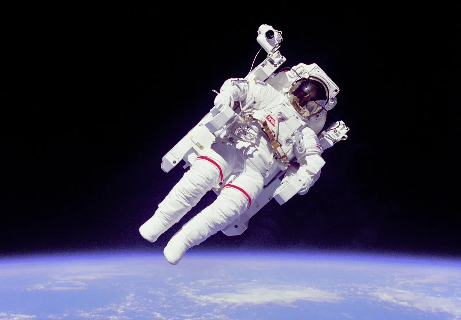 Gravity's Tethered Tragedy (Image Credits: Wikimedia)