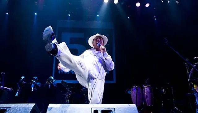 Lou Bega and "Mambo No. 5" (1999) (Image Credits: Flickr)