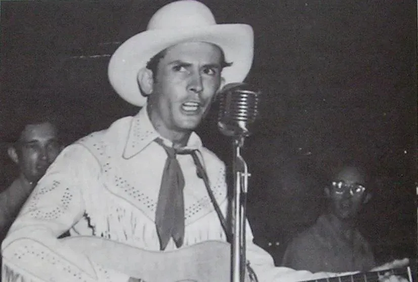 Hank Williams Jr. and Hank Williams Sr., "There's a Tear in My Beer" (Image Credits: Wikimedia)