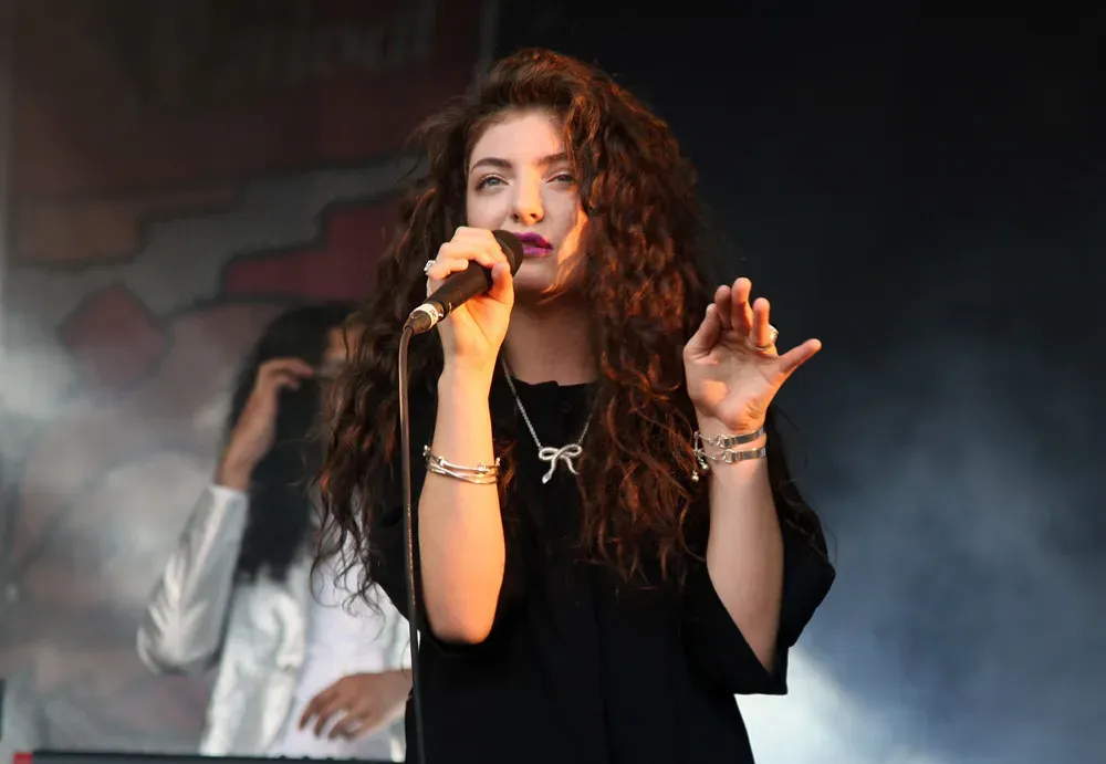 3. "Royals" – Lorde (2013) (annettegeneva, Flickr, CC BY-SA 2.0)