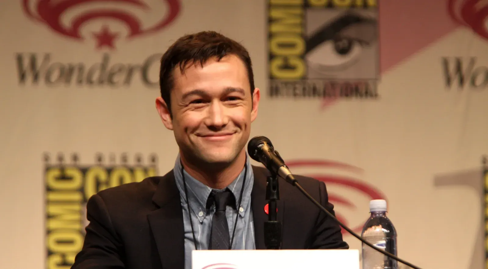 Studying the Other Actor Like Source Material (Image Credits: Wikimedia)
