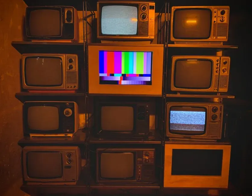 Cheers and the Renewal That Defied the Ratings (Image Credits: Pexels)
