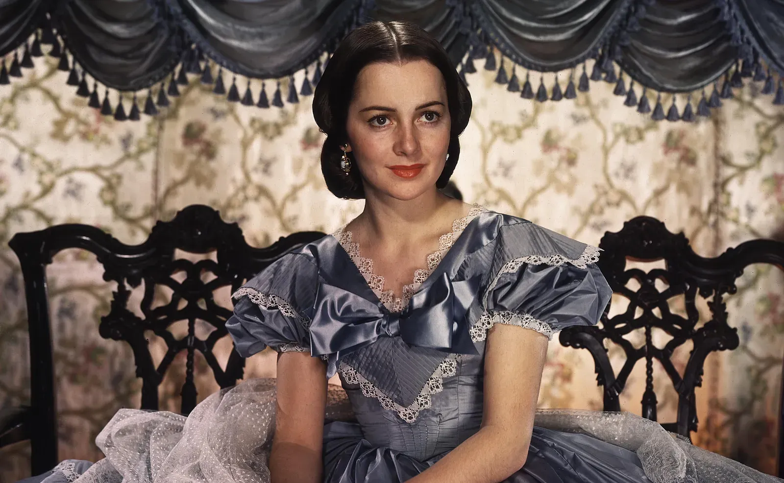 Olivia de Havilland and Warner Bros. (Image Credits: Wikimedia)
