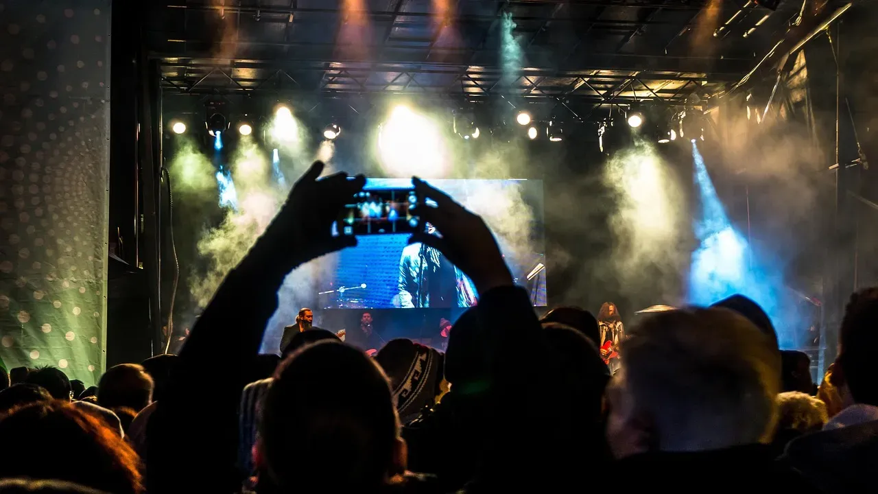 Defining the Cultural Currency of Festival Photography (Image Credits: Pixabay)
